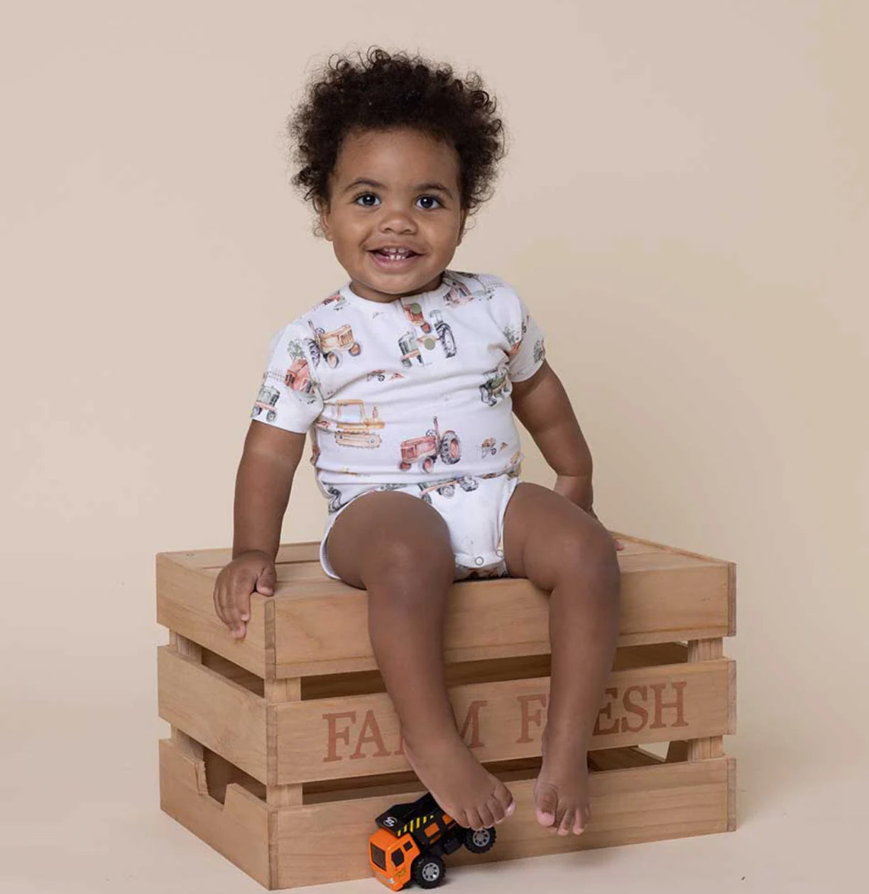 Short Sleeve Bodysuit - Diggers & Tractors