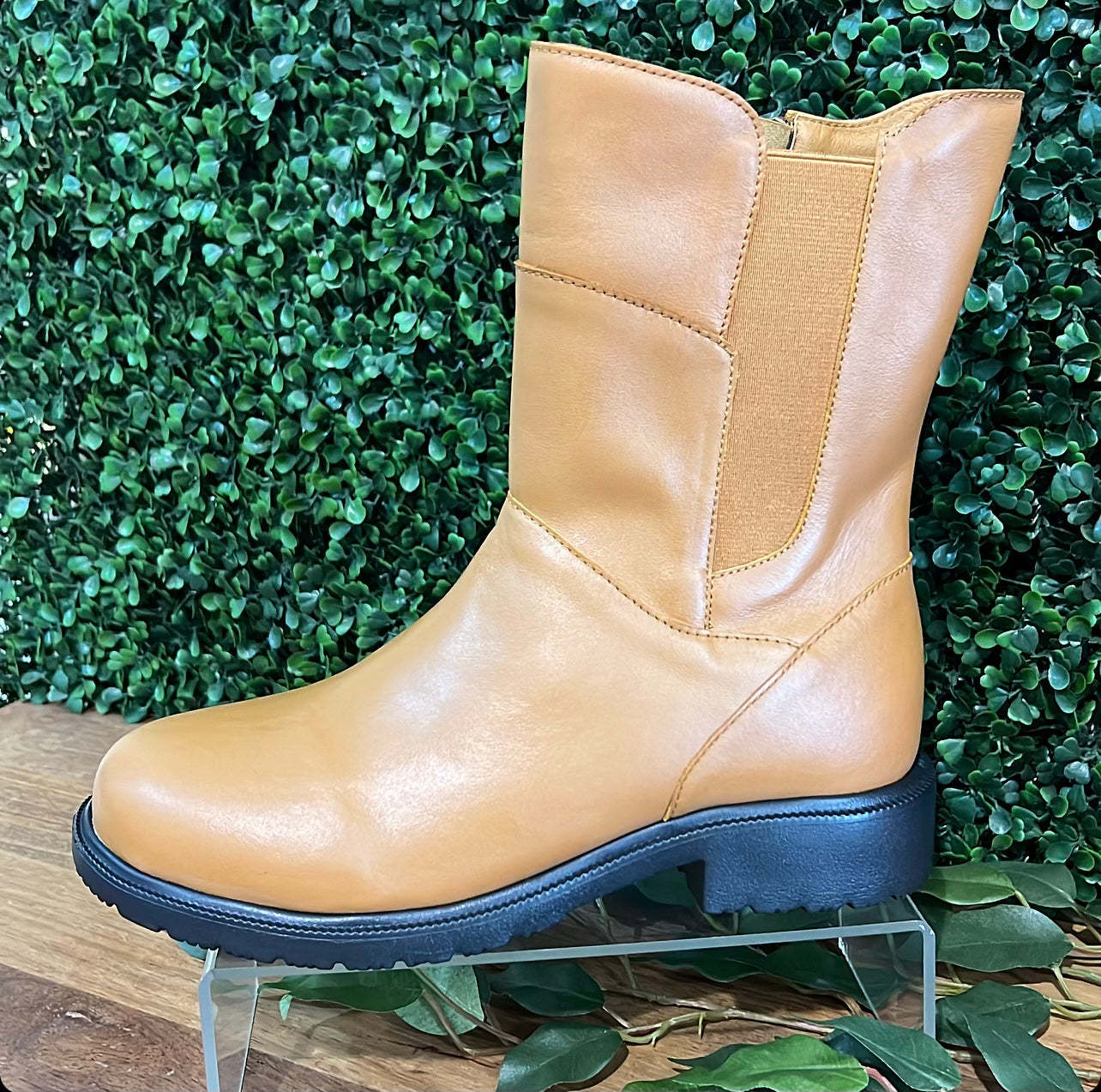 Human Premium Leather Boots - Summer