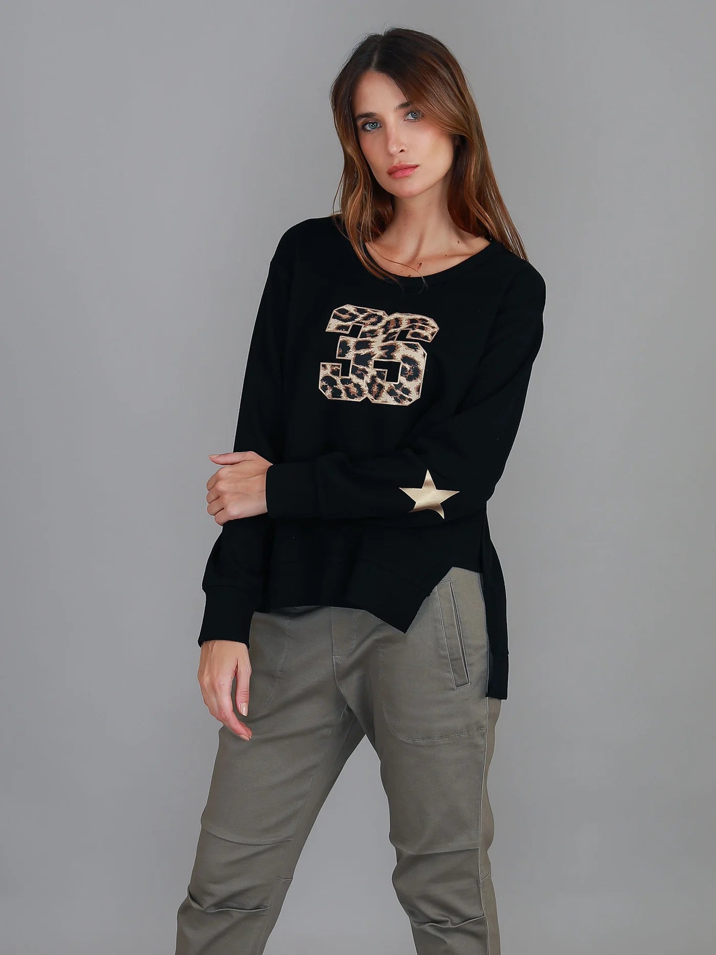 Carina 3S Leopard Logo Sweater