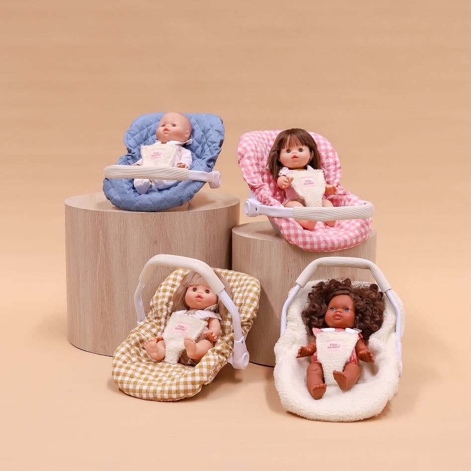 Tiny Harlow Doll's Car Seat Capsule - Sherpa