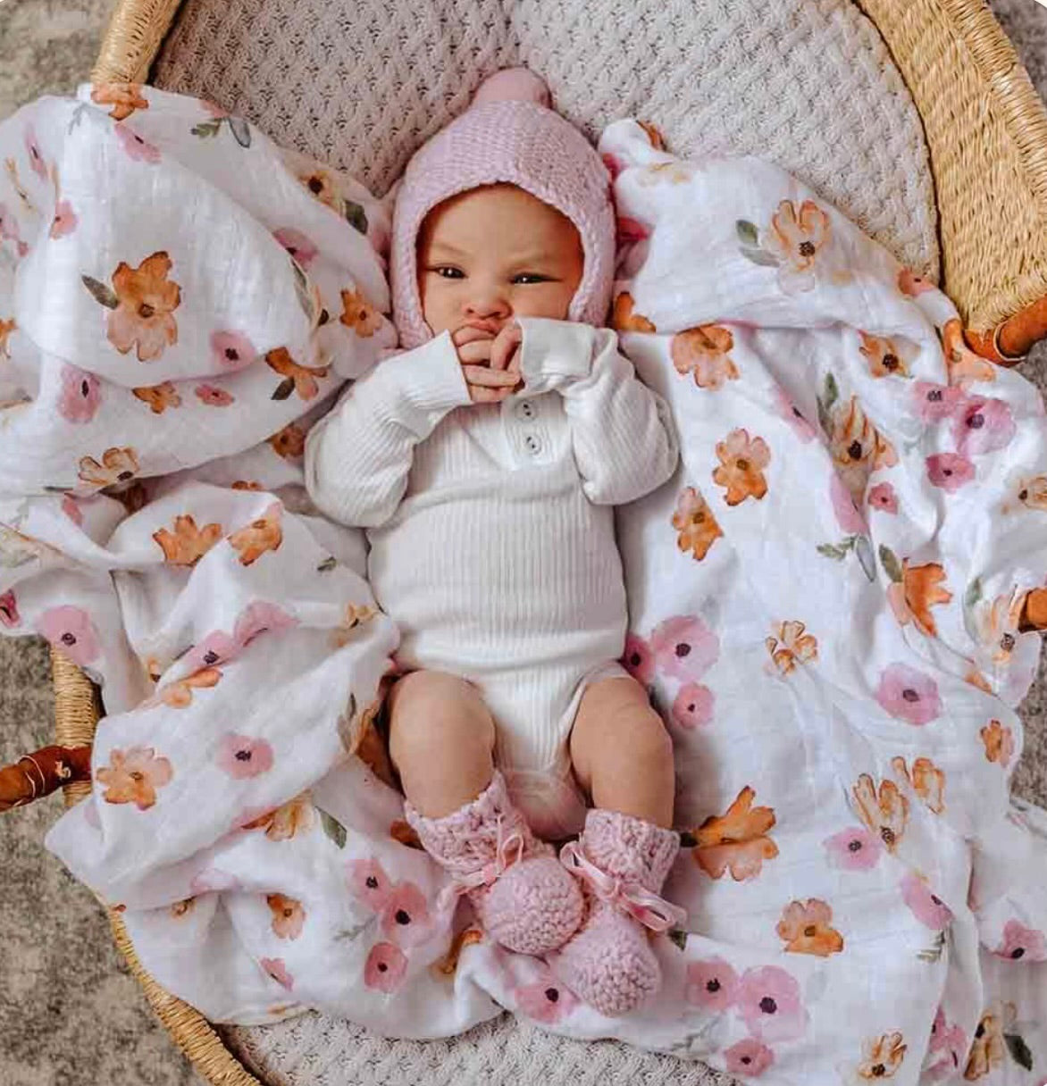 Merino Wool Bonnet & Booties - Pink