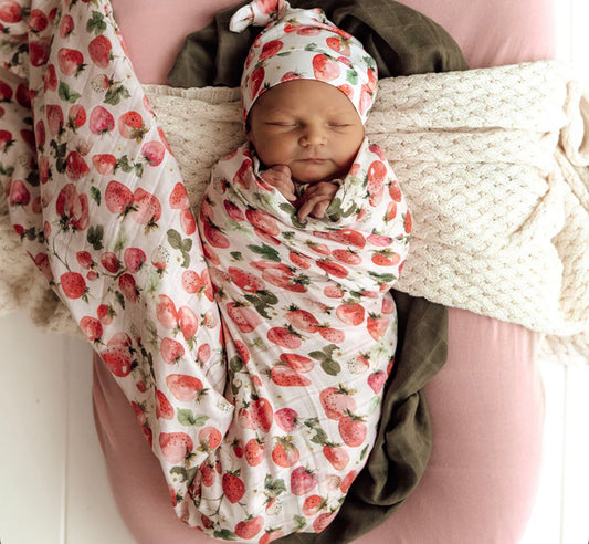 Organic Cotton Muslin Wrap - Strawberry