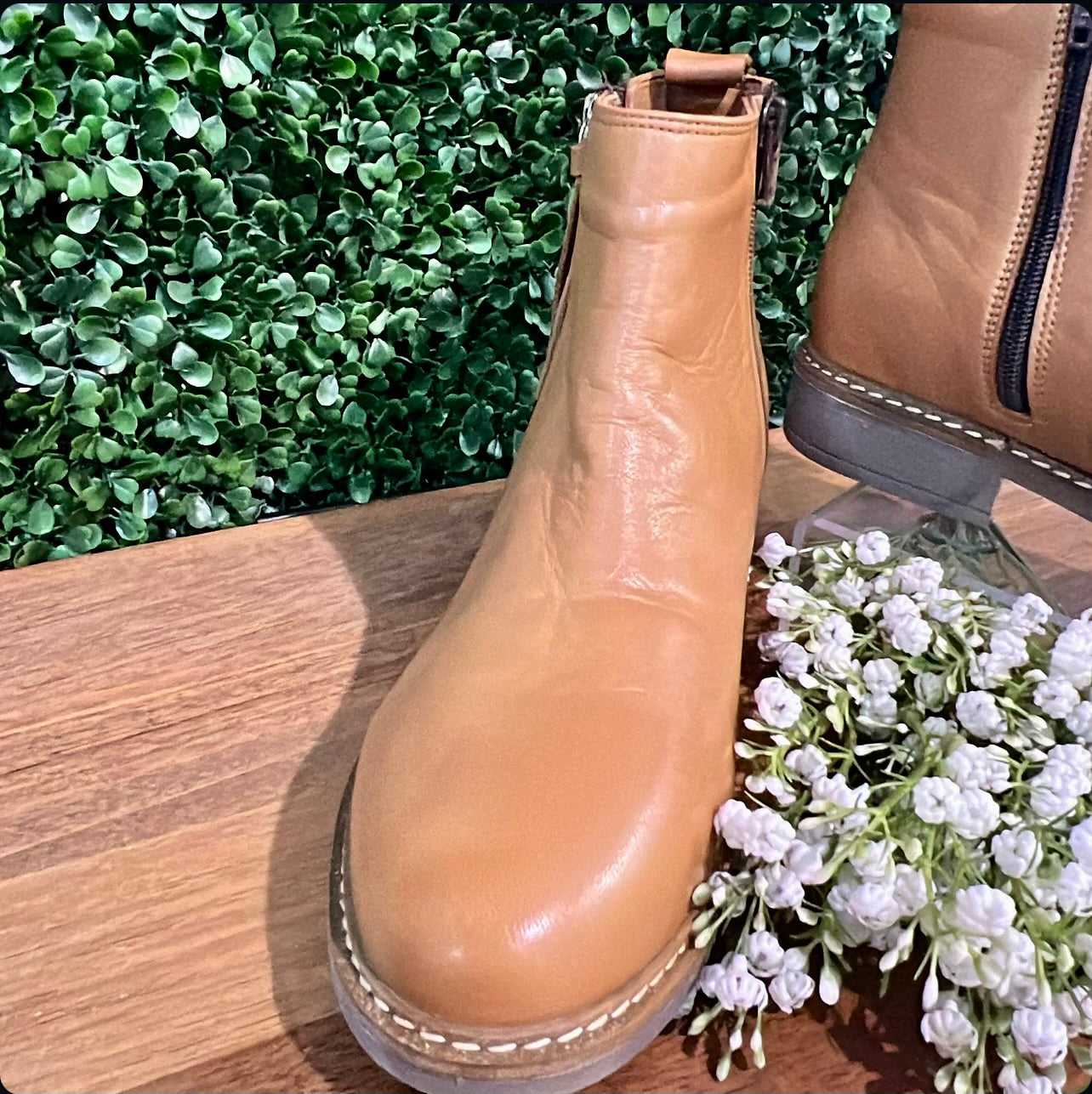 Luna Sole Clover Ankle Boot - Tan