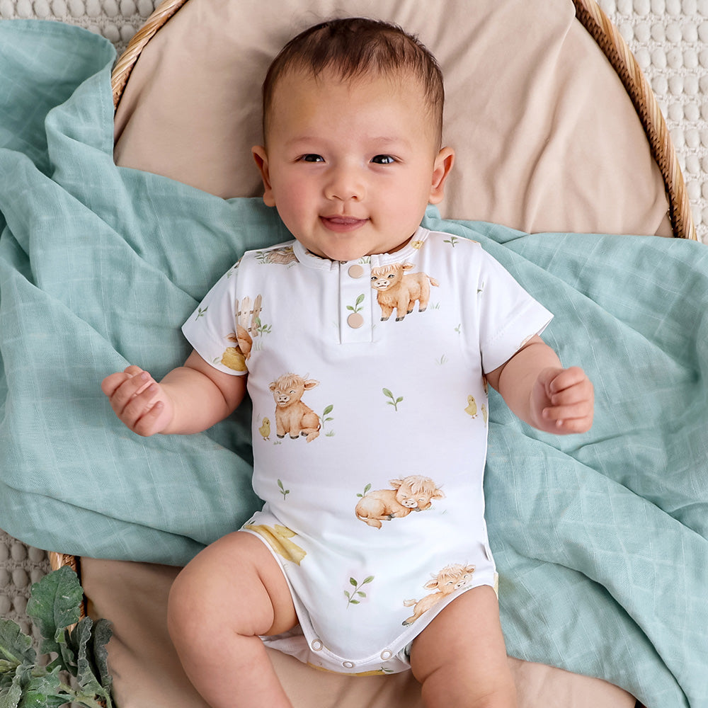 Short Sleeve Organic Bodysuit - Highland Cows